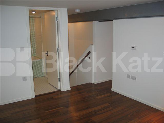 			2 Bedroom, 1 bath, 1 reception Apartment			 Clark Street , Stepney